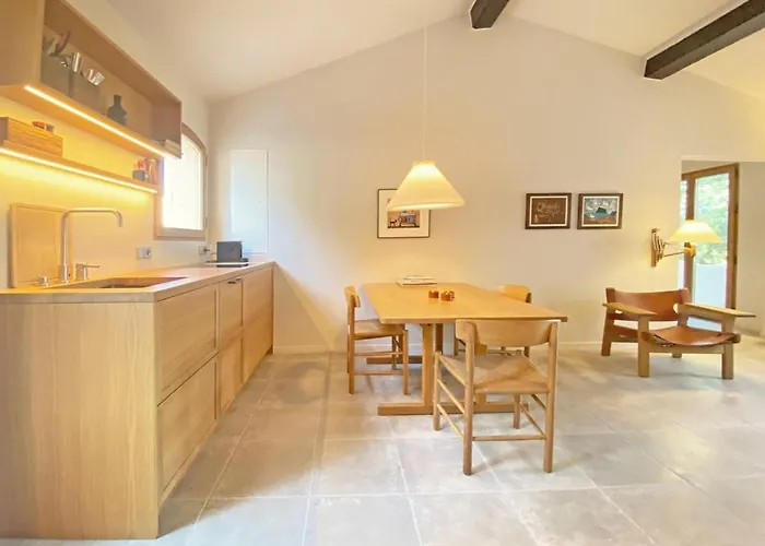 Le Bastidon Holiday home *